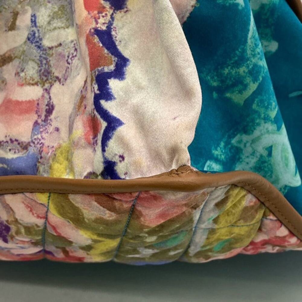 Chanel Watercolor Vintage Bag Graffiiti Tote Rare 2011 Shoulder Purse Rare CC - Picture 14 of 15